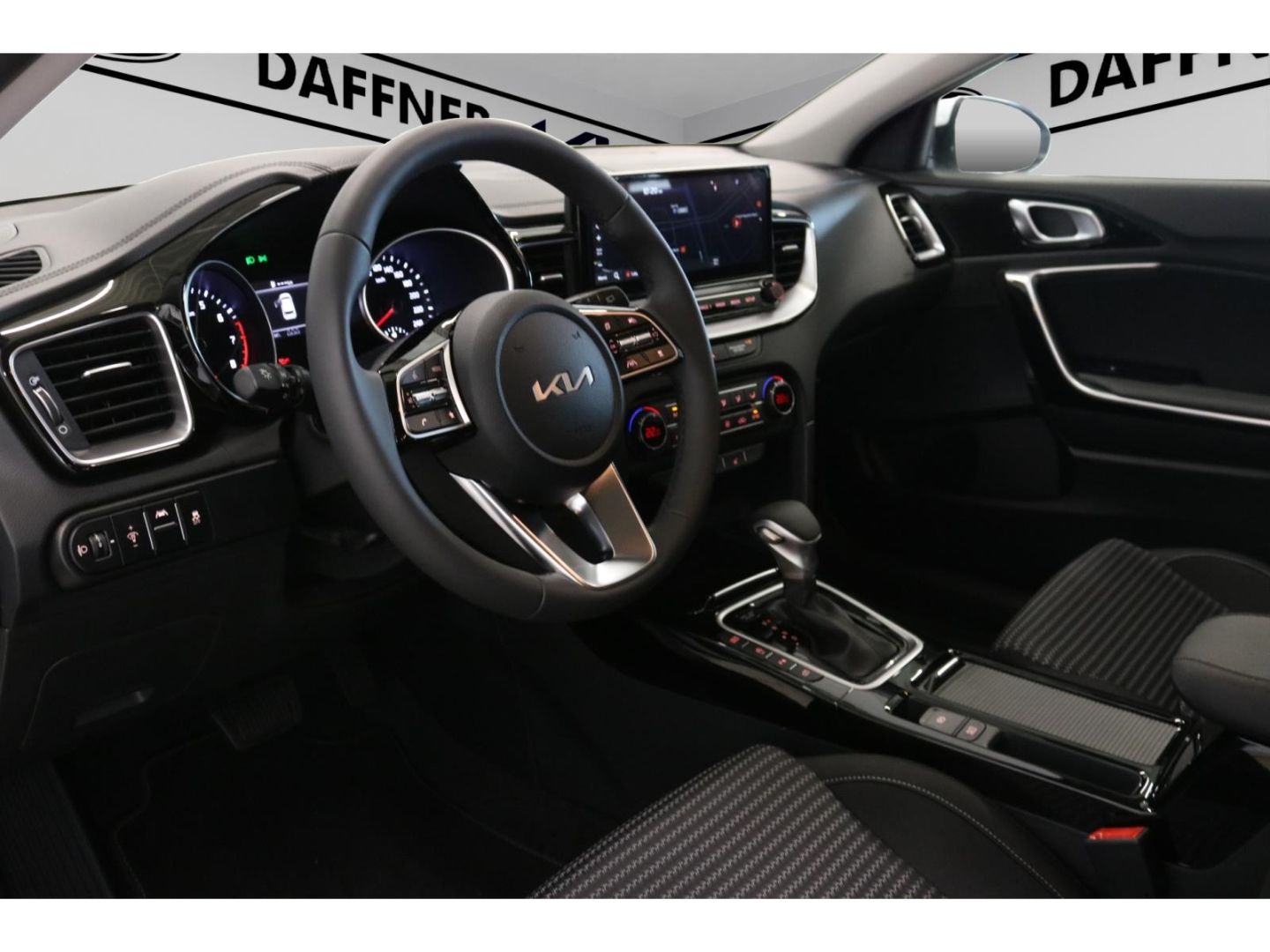 Fahrzeugabbildung Kia Ceed Ultimate Kamera Navi Style-Paket SHZ LED