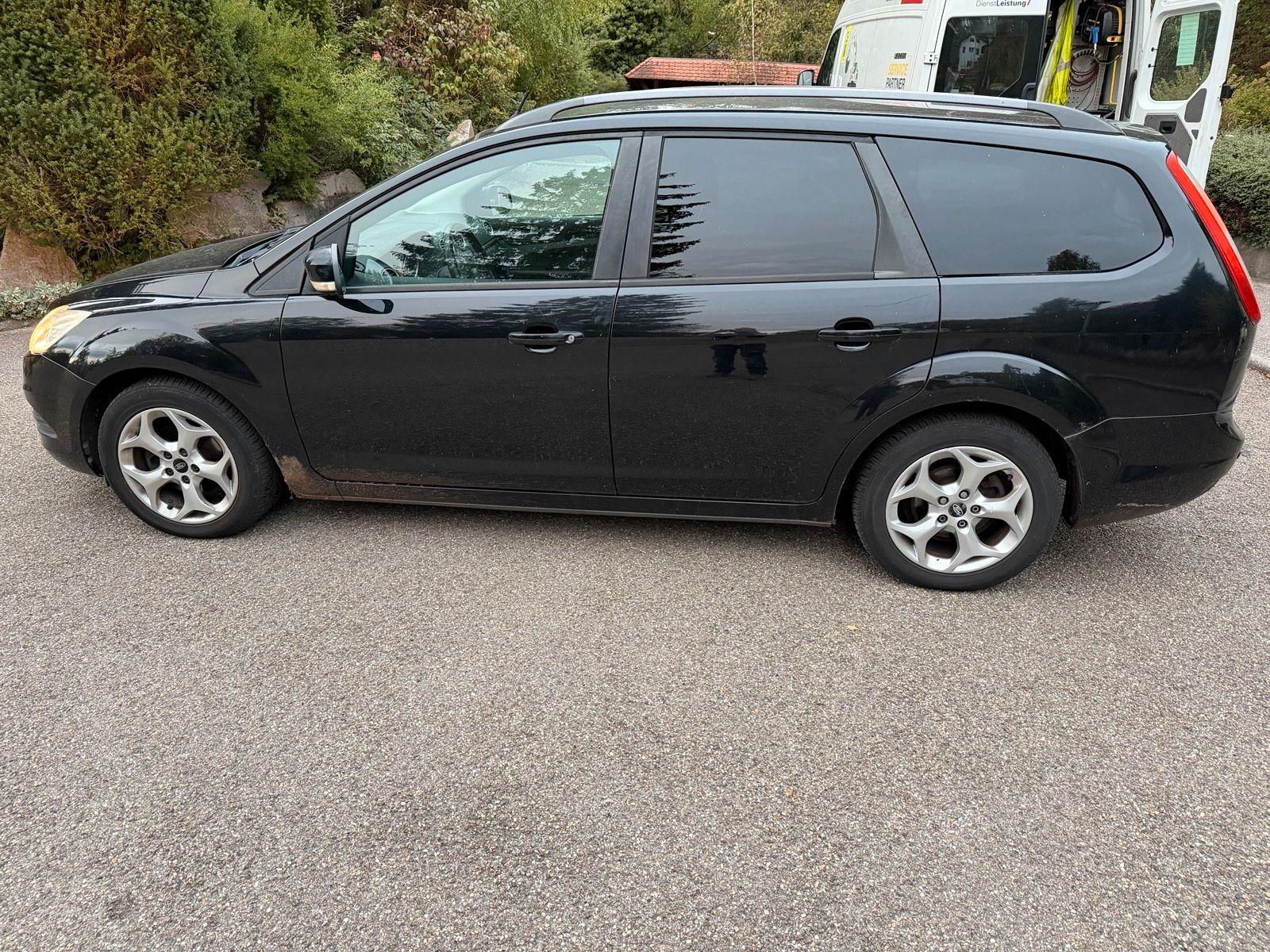 Ford Focus 2008 — interior