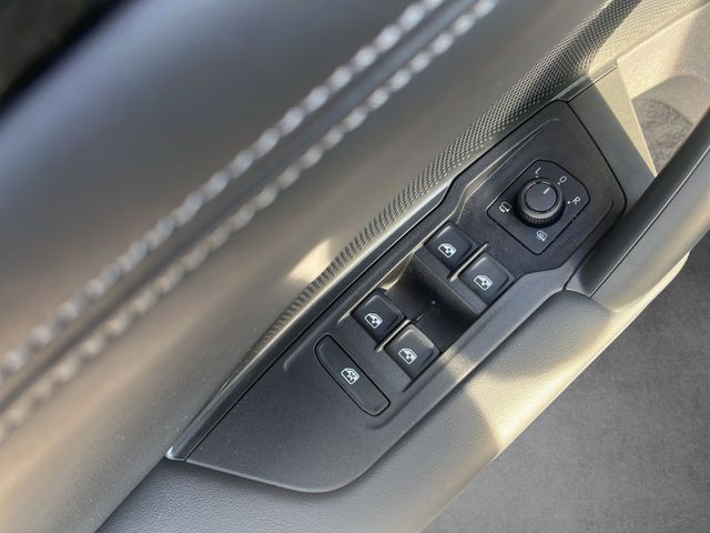 Tayron Life 1.5 eTSI DSG 7Sitze,AHK,Kamera360*