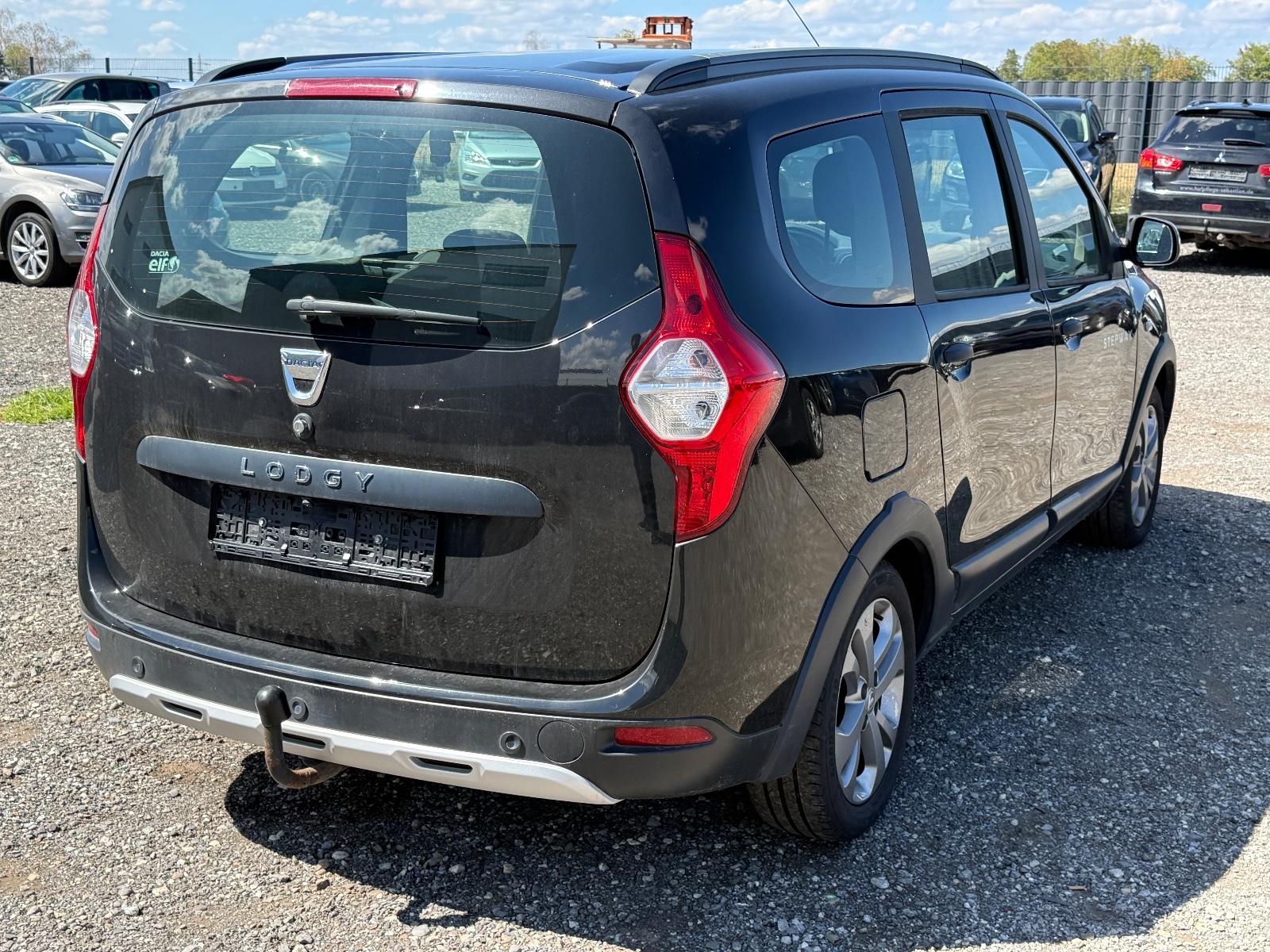 Dacia Lodgy 2015 — interior