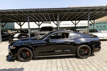 Ford Mustang - 4