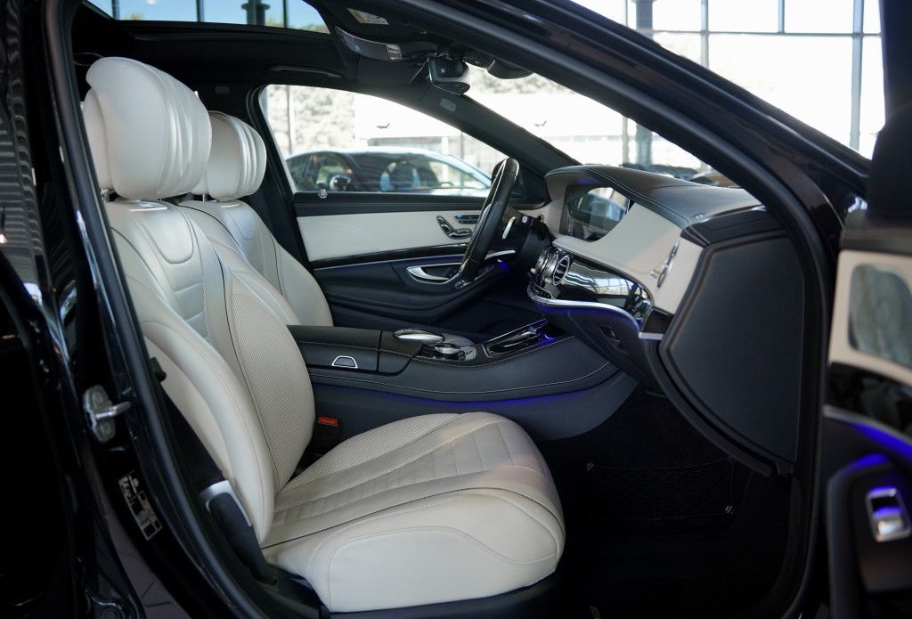 Mercedes Benz S 560