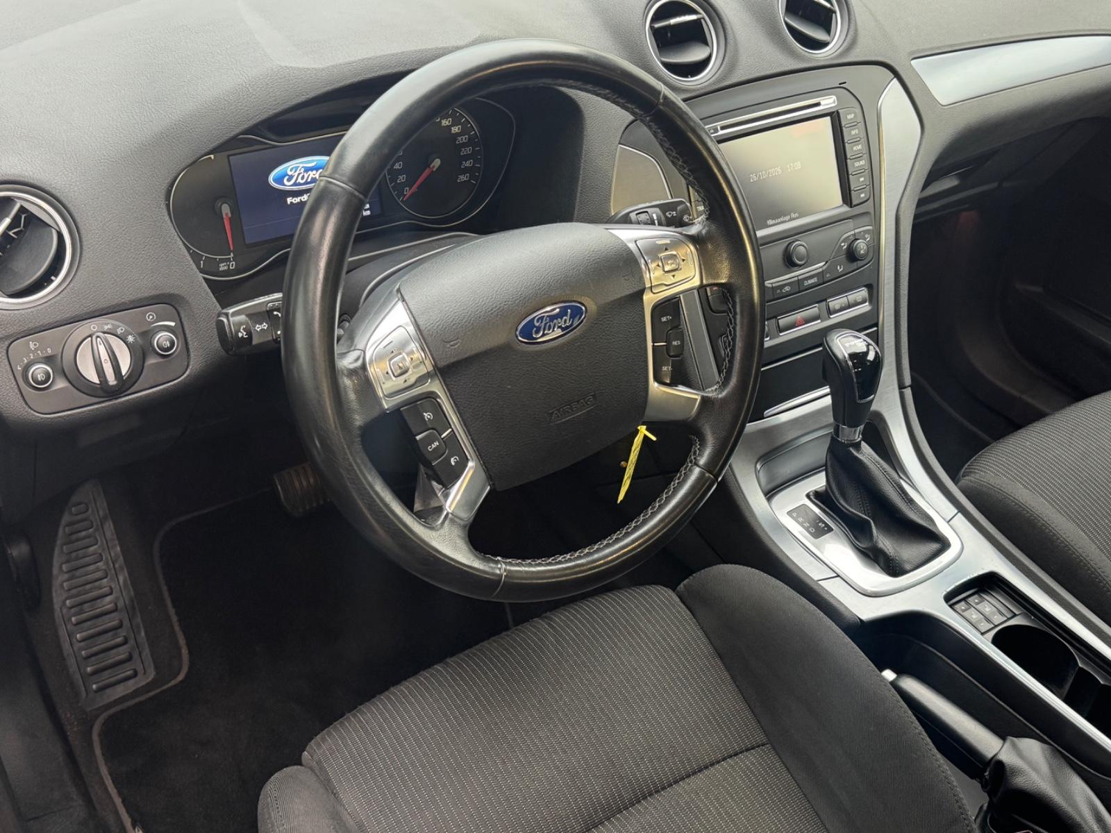 Ford Mondeo 2012 — photo 23