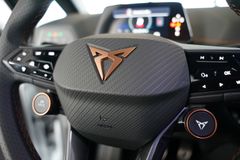 CUPRA Born Edition Dynamic | Navi | ACC | 360° CUPRA Born Edition Dynamic | Navi | ACC | 360°