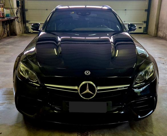 MERCEDES-BENZ E 63 S AMG 4M+ T-Modell · 612 PS · Carbon · Pano