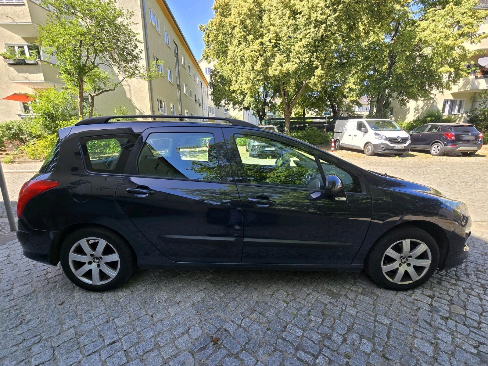 Peugeot 308 2011 — photo 9