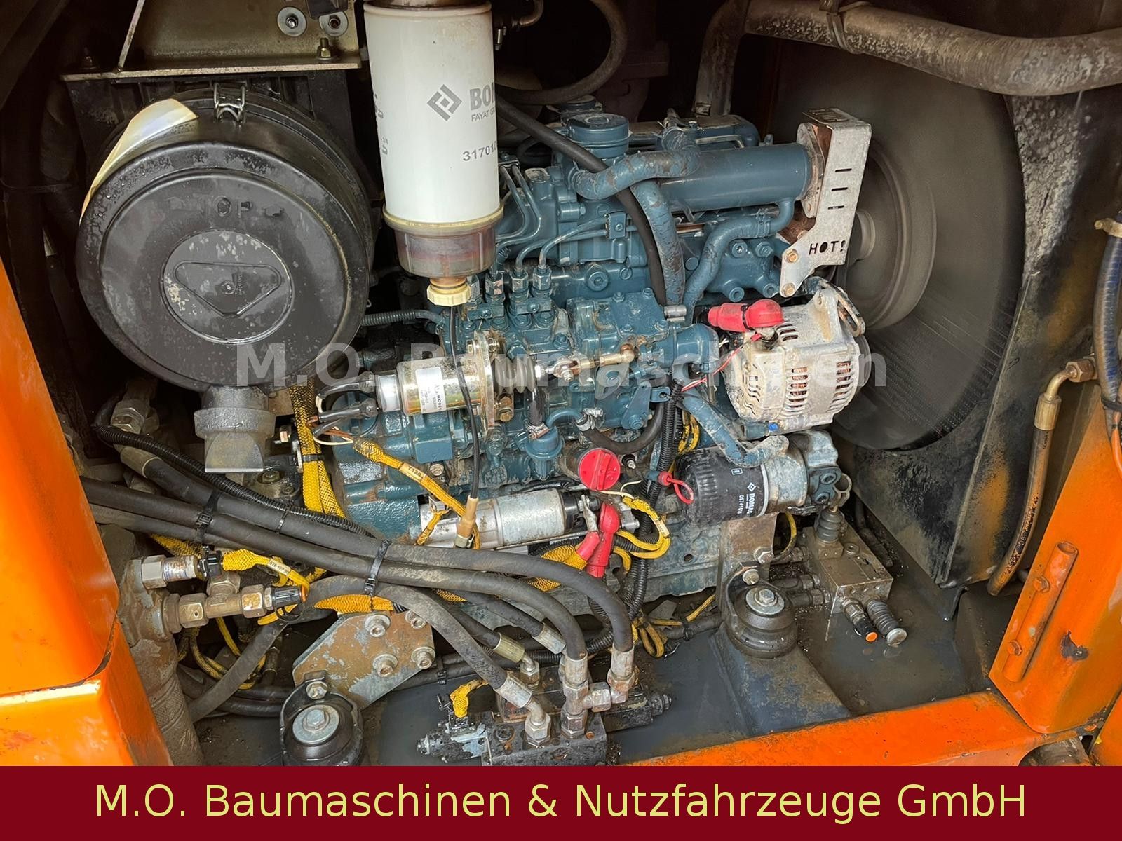 Fahrzeugabbildung BOMAG BW 154 AP-AM / Walze /