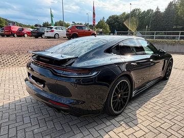 Porsche Panamera - 8