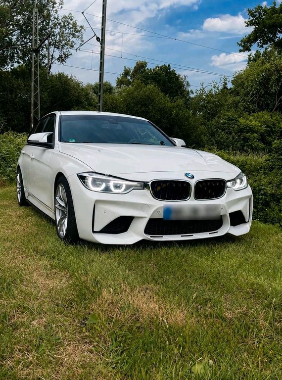 Image of BMW 320