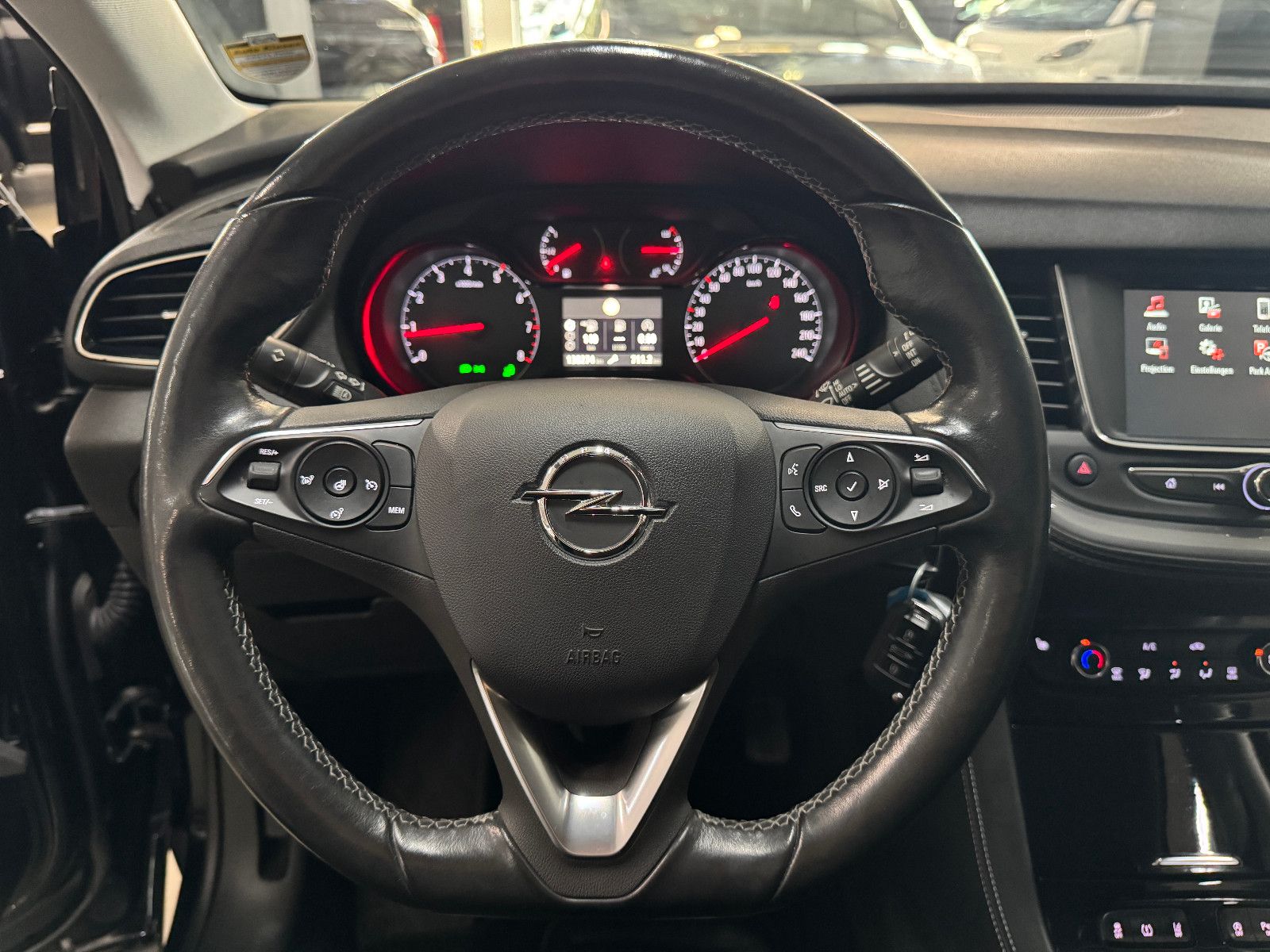 Fahrzeugabbildung Opel Grandland (X) SPORTPAKET & DESIGN LINE AHK LED+