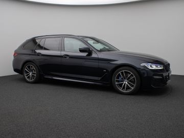 Fahrzeugabbildung BMW 530e M Sport Panorama360°Laser HUD DAB HiFi AHK