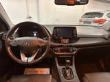 Hyundai i30 1.6 CRDi /Automatik/Vollausstattung/Mod.2018 - Hyundai i30: Limousine