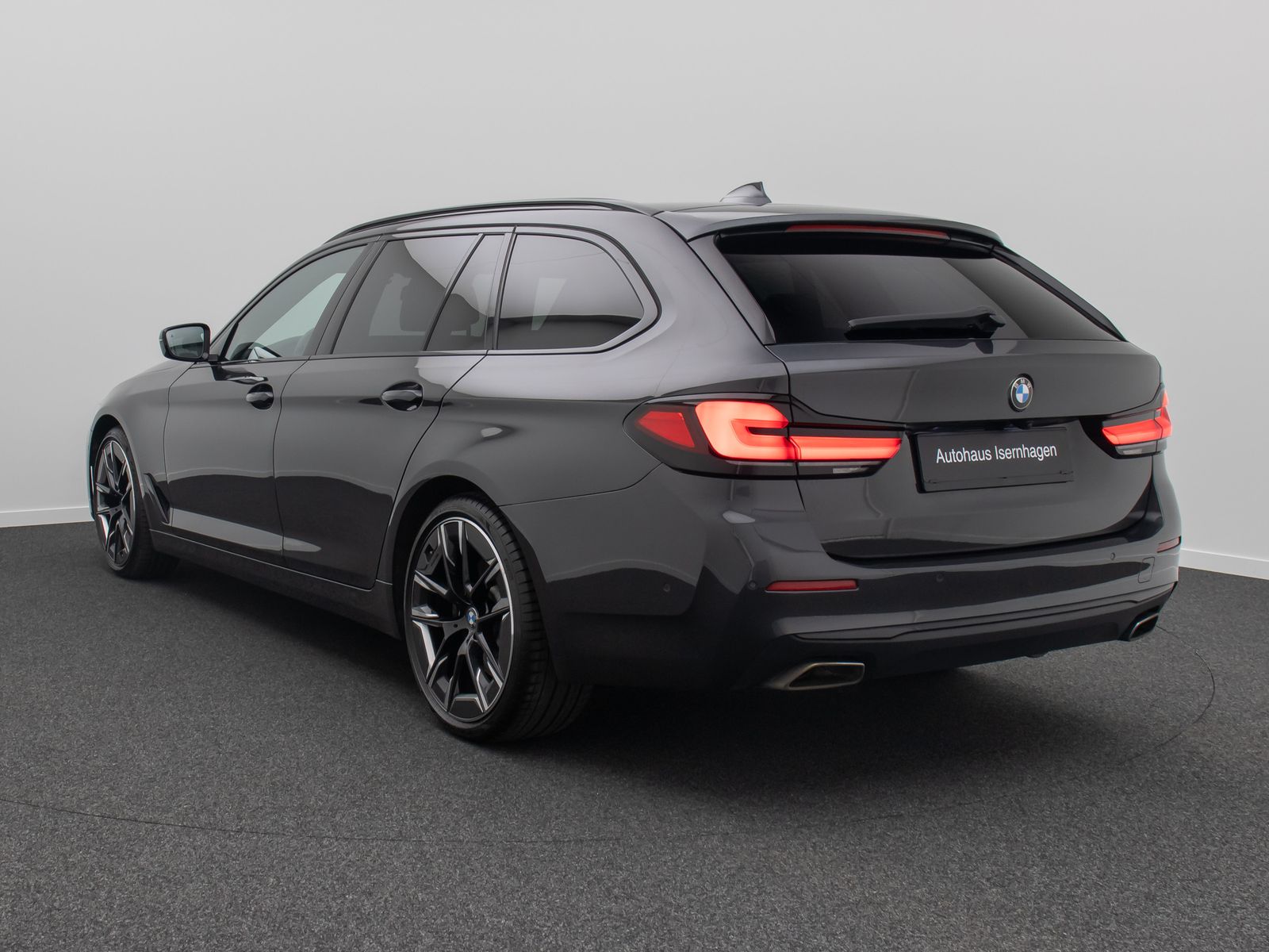 Fahrzeugabbildung BMW 540d xD Panorama Massage DAB H/K HUD AHK 20Zoll