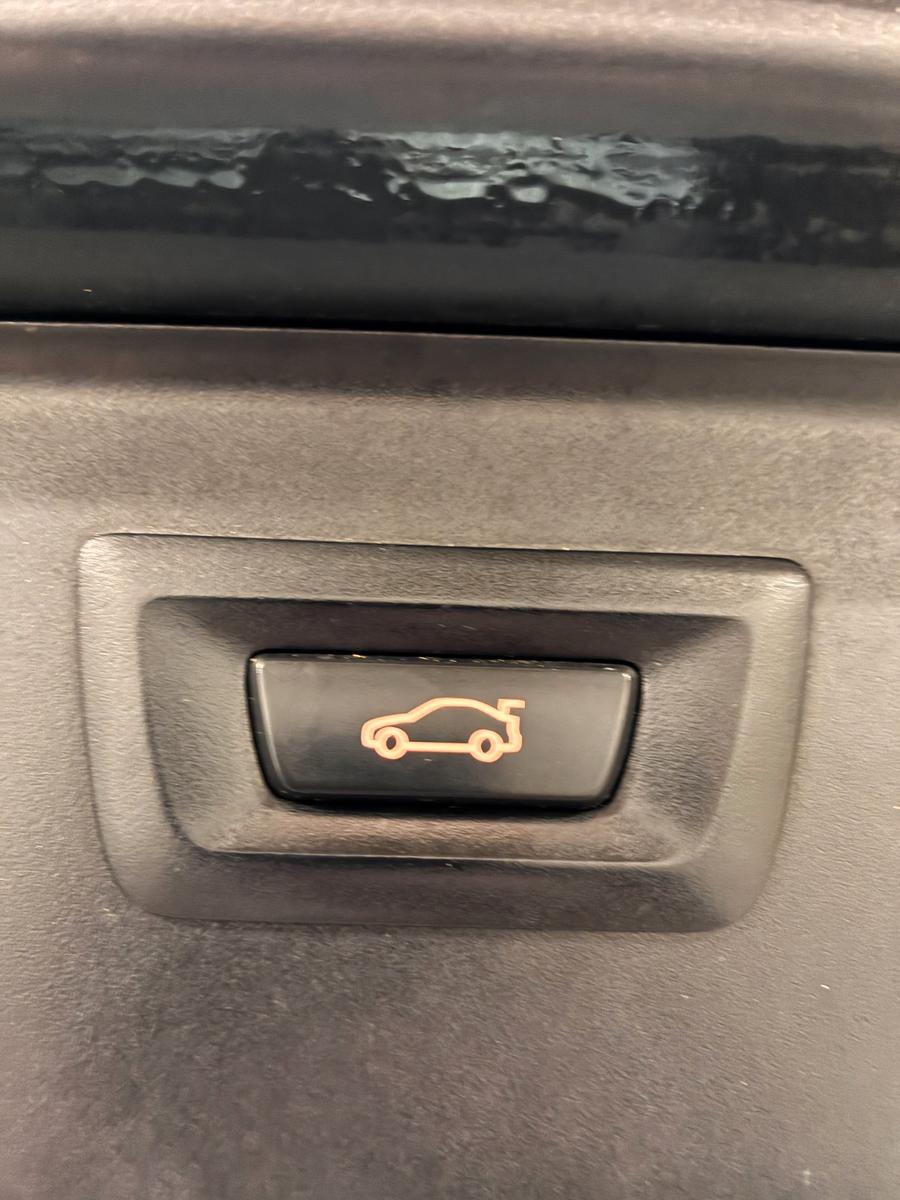 BMW 525 2011 — photo 21