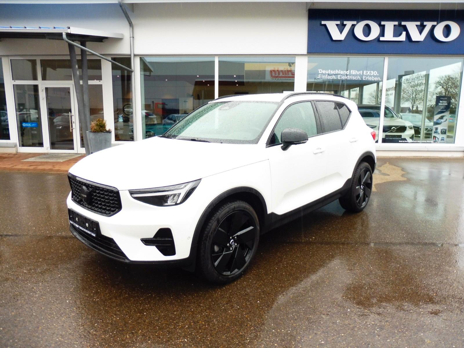 Volvo XC 40 B4 Plus Black Edition 2WD