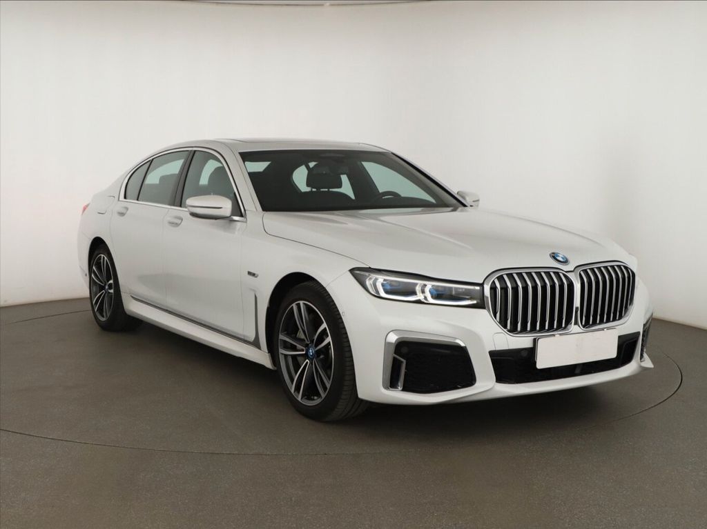 Image of BMW 745