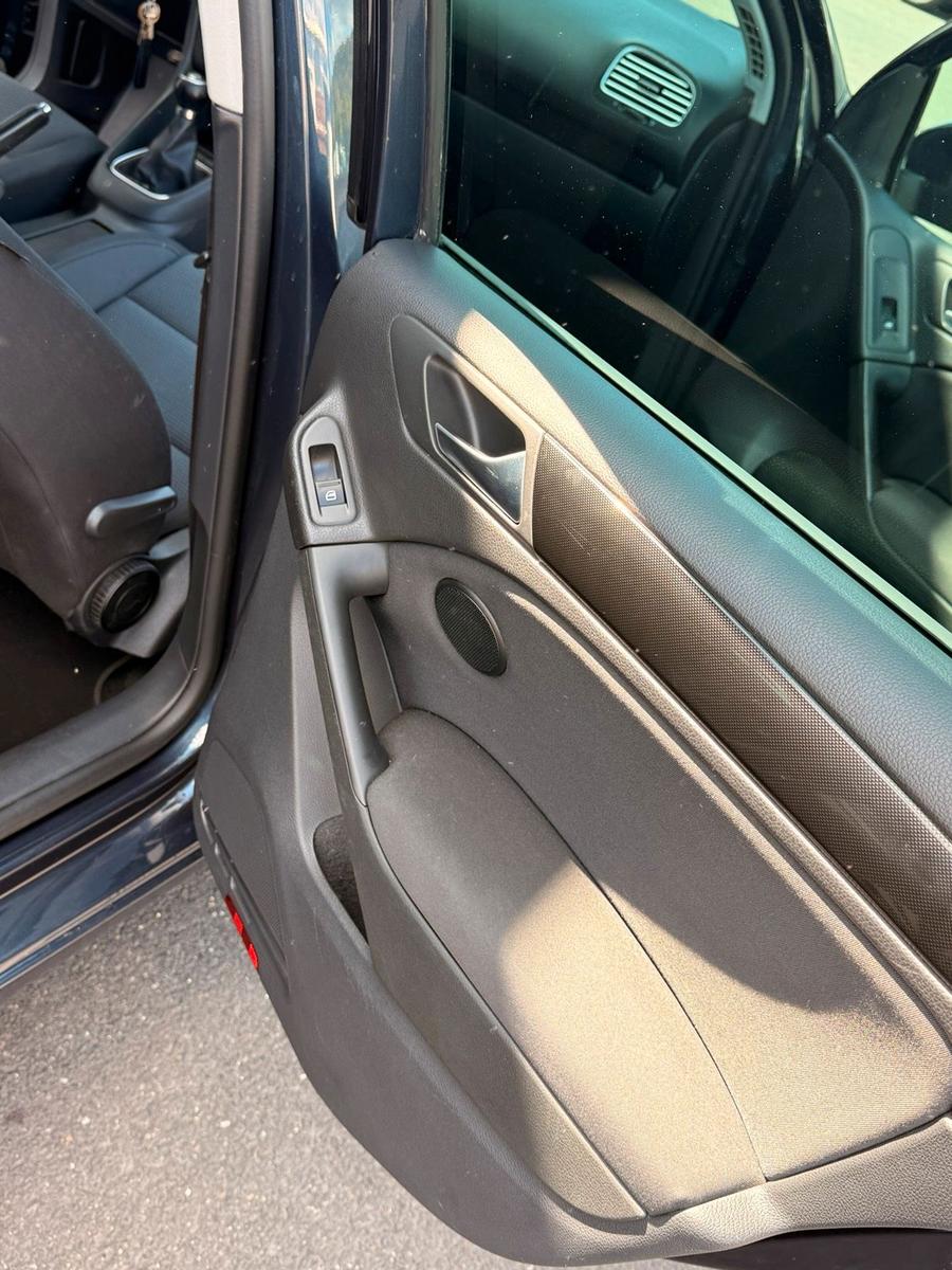 Volkswagen Golf 2012 — photo 9