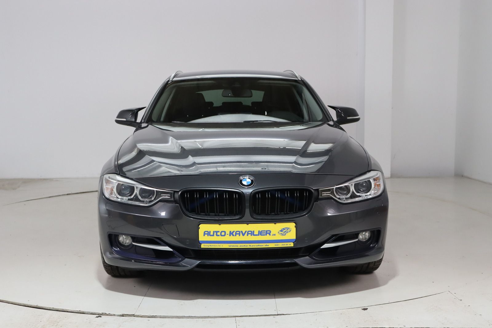Fahrzeugabbildung BMW 330 d Touring  xDrive Sport Line