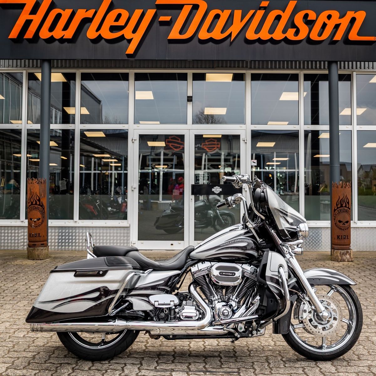 Fahrzeugabbildung Harley-Davidson CVO STREET GLIDE 110 FLHXSE - KESSTECH