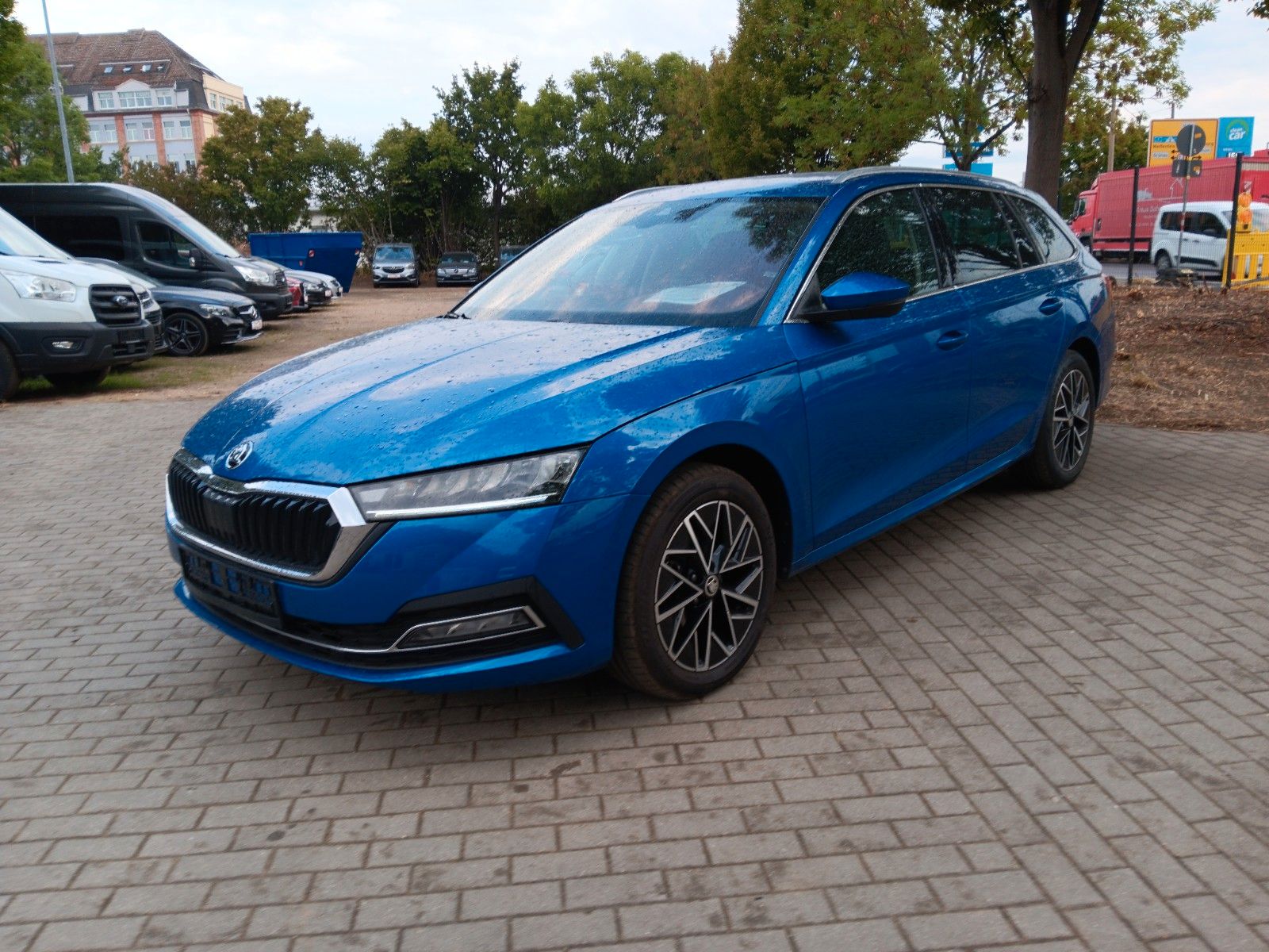 Skoda Octavia Combi Style Navi LED Klima SHZ Kamera