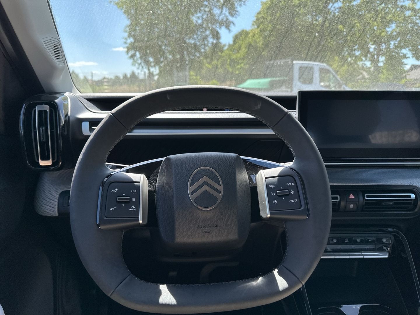 Fahrzeugabbildung Citroën C3 MAX 1.2 PT Turbo 100 S&S Navi CarPlay SHZ