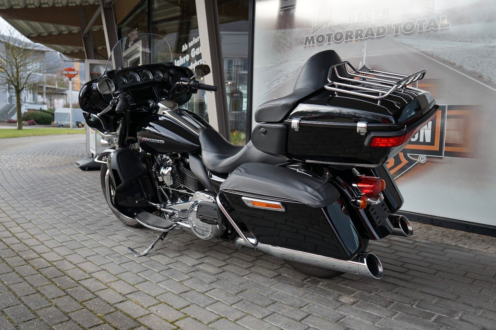 Fahrzeugabbildung Harley-Davidson FLHTKL Ultra Limited Low # 5HD1 # Screamin Eagle
