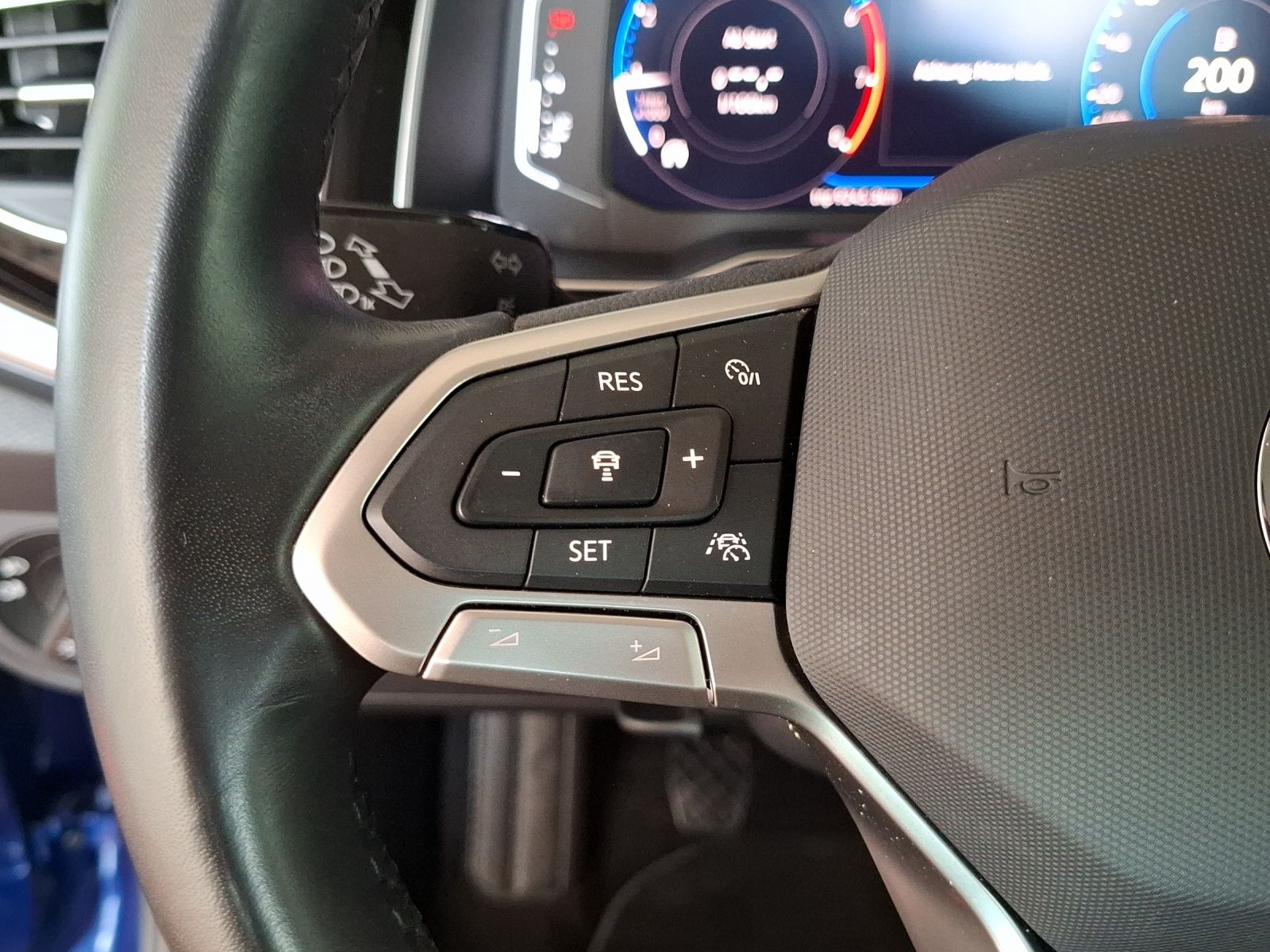 Fahrzeugabbildung Volkswagen Taigo TSI Style Matrix Navi AID ACC PDC SH 17"