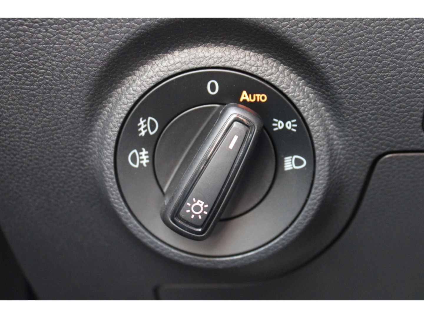 Fahrzeugabbildung SEAT Arona FR 1.0 TSI LED GRA RFK TWA Navi Full Link