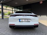 Porsche Panamera 4 Platinum Edition Platinum Edition - Porsche Panamera mit Benzin-Antrieb: Edition