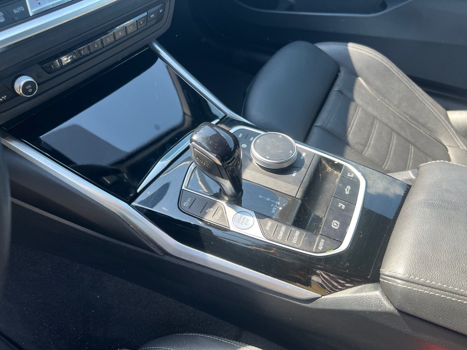 Fahrzeugabbildung BMW 420i Cabrio Open-Air Paket+DrivingAssist+Laserli