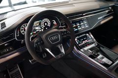 AUDI RSQ8 performance | Pano | 305 km/h | Nimbusgrau AUDI RSQ8 performance | Pano | 305 km/h | Nimbusgrau