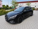 Hyundai i30 cw Intro Edition Automatik Navi Kamera Alu - Hyundai i30 Intro mit Diesel-Antrieb