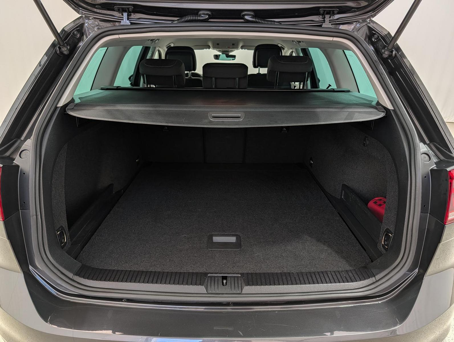 Volkswagen Passat 1.5 TSI DSG Winter LED Navi, миниатюра 30