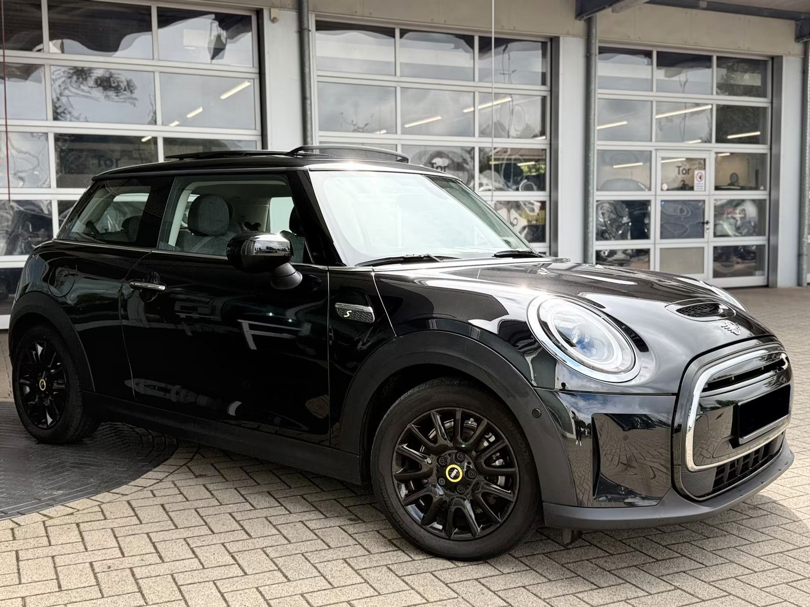 MINI Cooper SE Classic Trim Ambiente LED Pano imagem 3