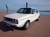 Volkswagen Golf 1 GTI Pirelli  - Volkswagen Golf GTI pirelli mit Benzin-Antrieb