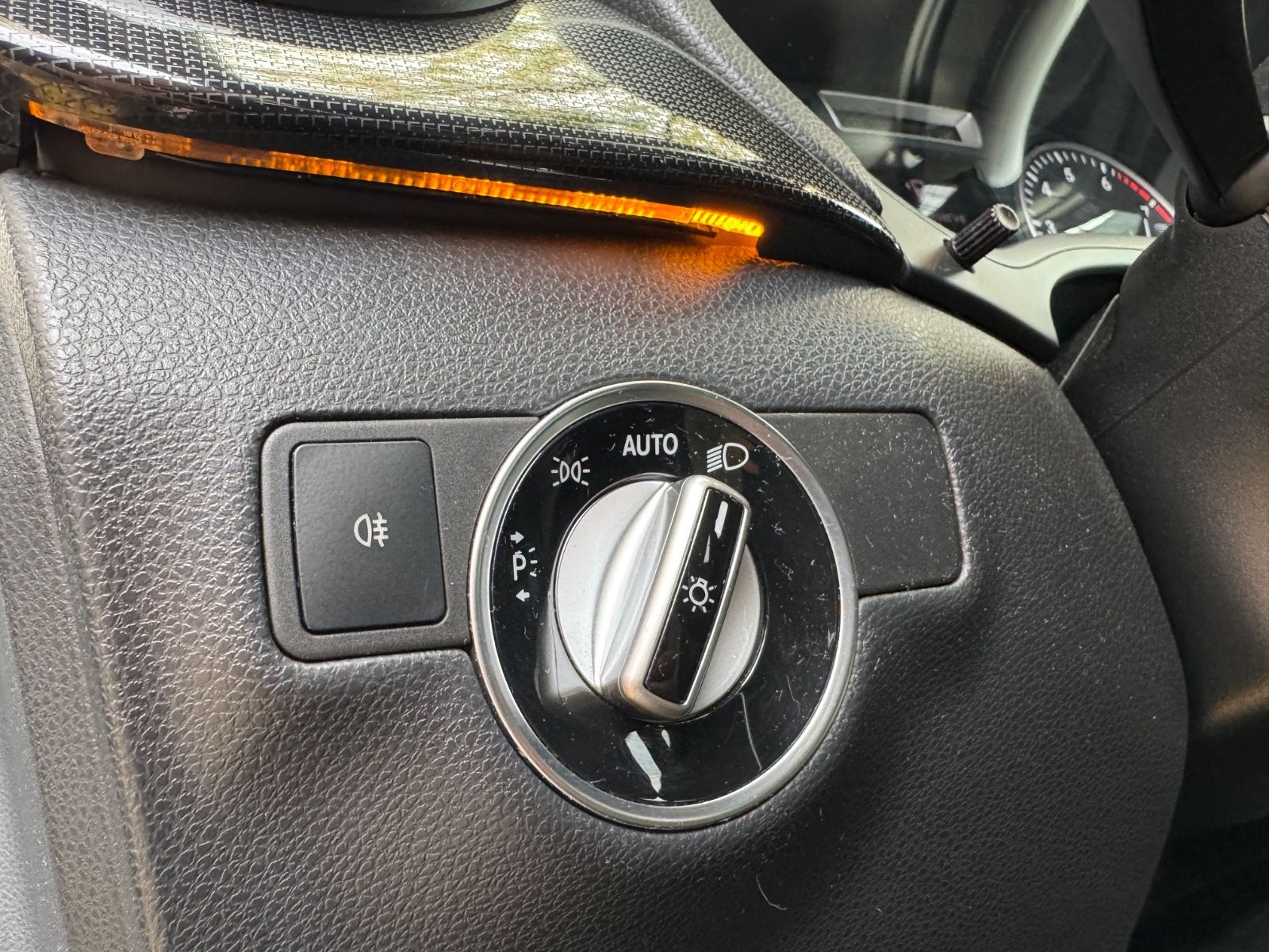 Fahrzeugabbildung Mercedes-Benz B 180 NAVI*BI-XENON*BLUETOOTH*PDC*SHZ