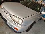 Volkswagen Golf 1.8 Auto Standard - Volkswagen Golf: Standard