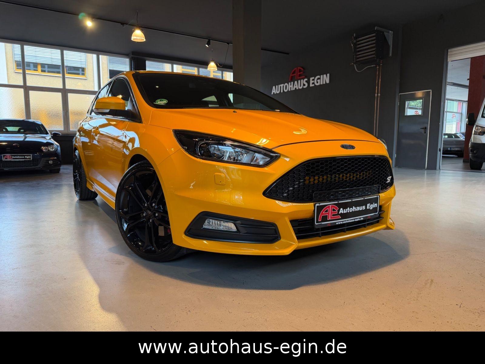 Ford Focus Lim. ST NAVI KAMERA LEDER Garantie