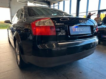 Audi A4  *TÜV 0228*KLIMAAUTOMATIK*SitzHZ*VOLL-LEDER*