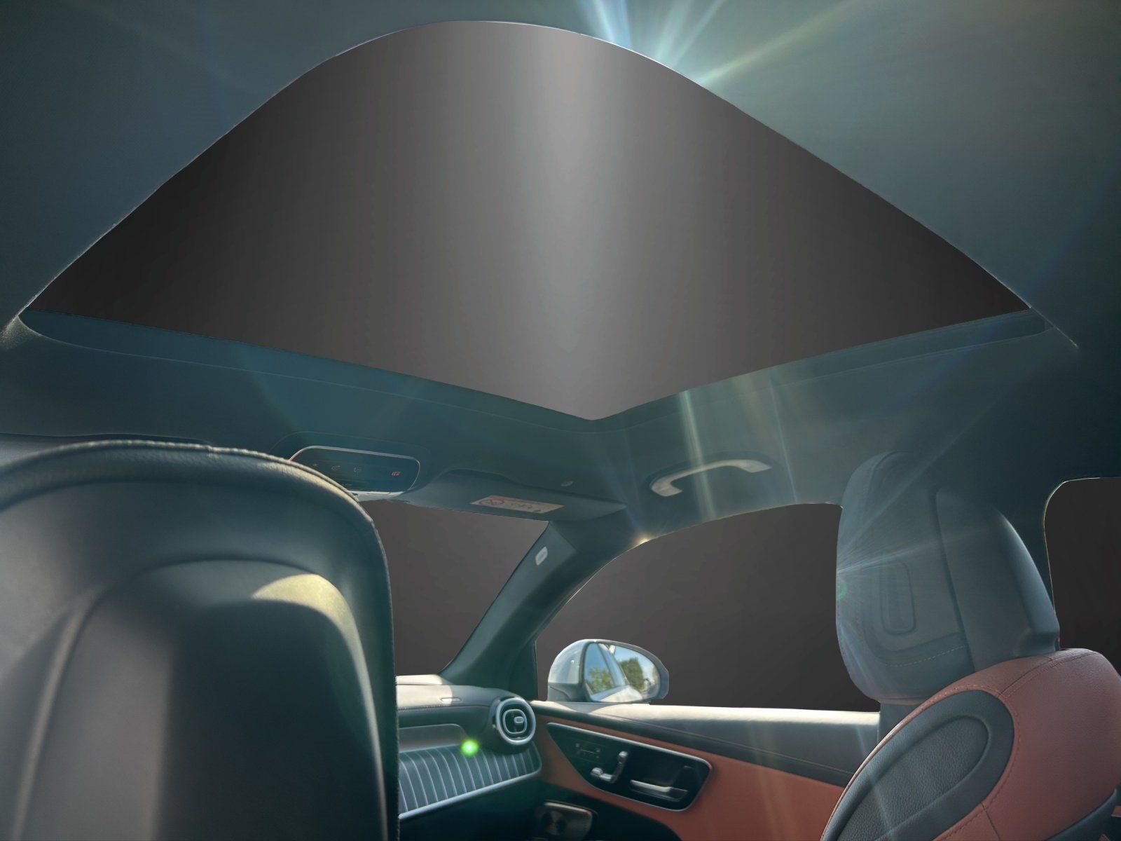 Fahrzeugabbildung Mercedes-Benz GLC 300 Cpé AMG Prem+ AIRMATIC Sitzklima AHK 20"