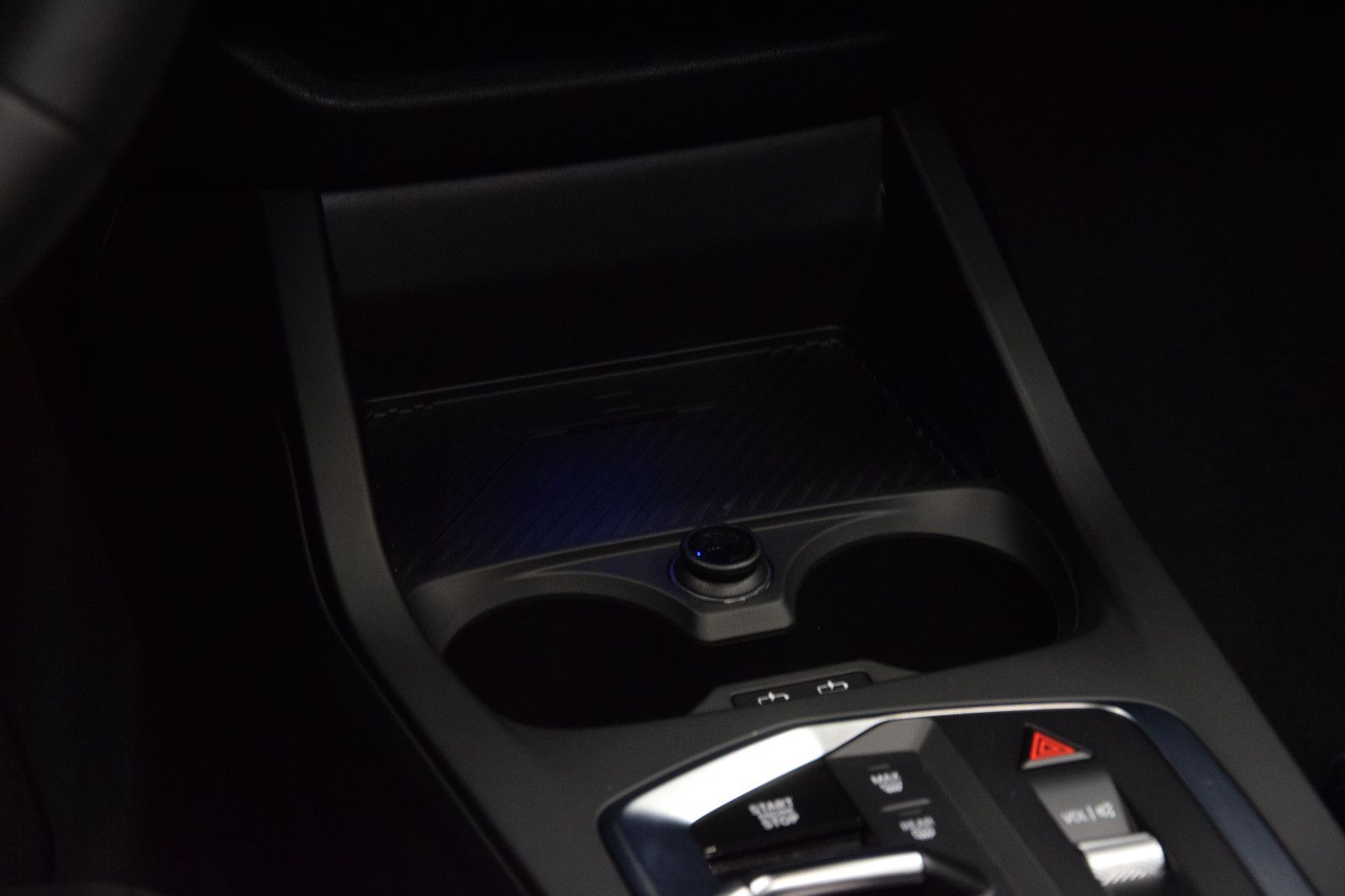 Fahrzeugabbildung BMW 220d 2 Gran Coupé M-Sport-Pro Pano HuD Massage