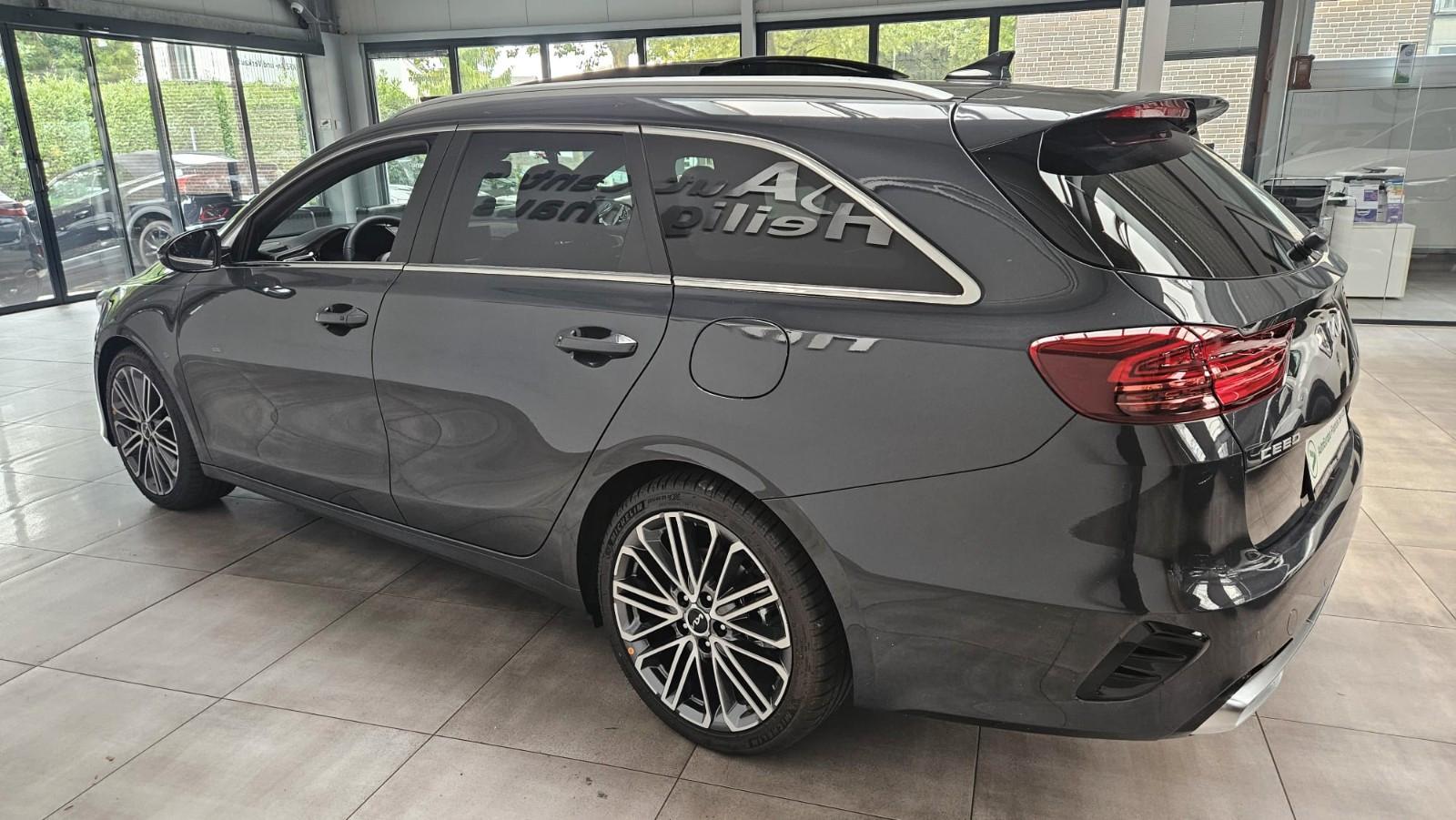 Kia CEED SW GT Line DCT Navi Pano Kamera Technologie