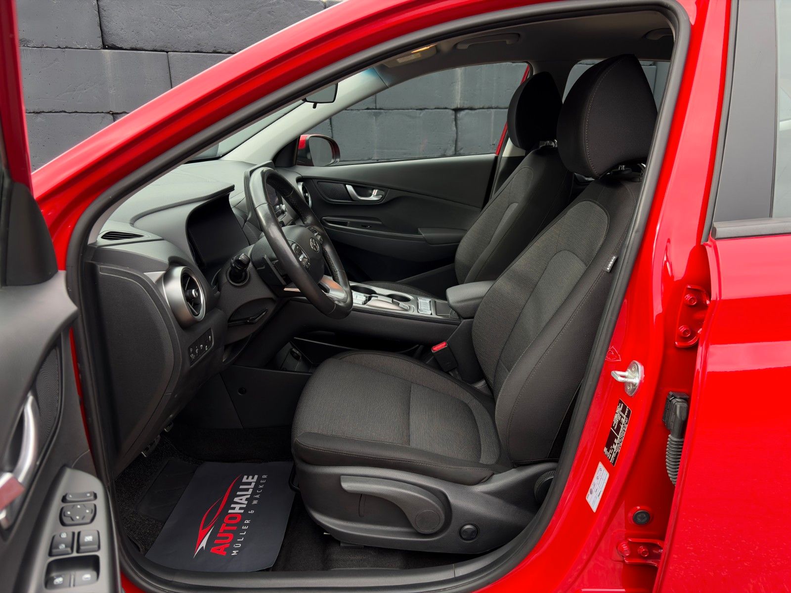 Fahrzeugabbildung Hyundai KONA Select Elektro CarPlay Kamera SHZ LHZ DAB+