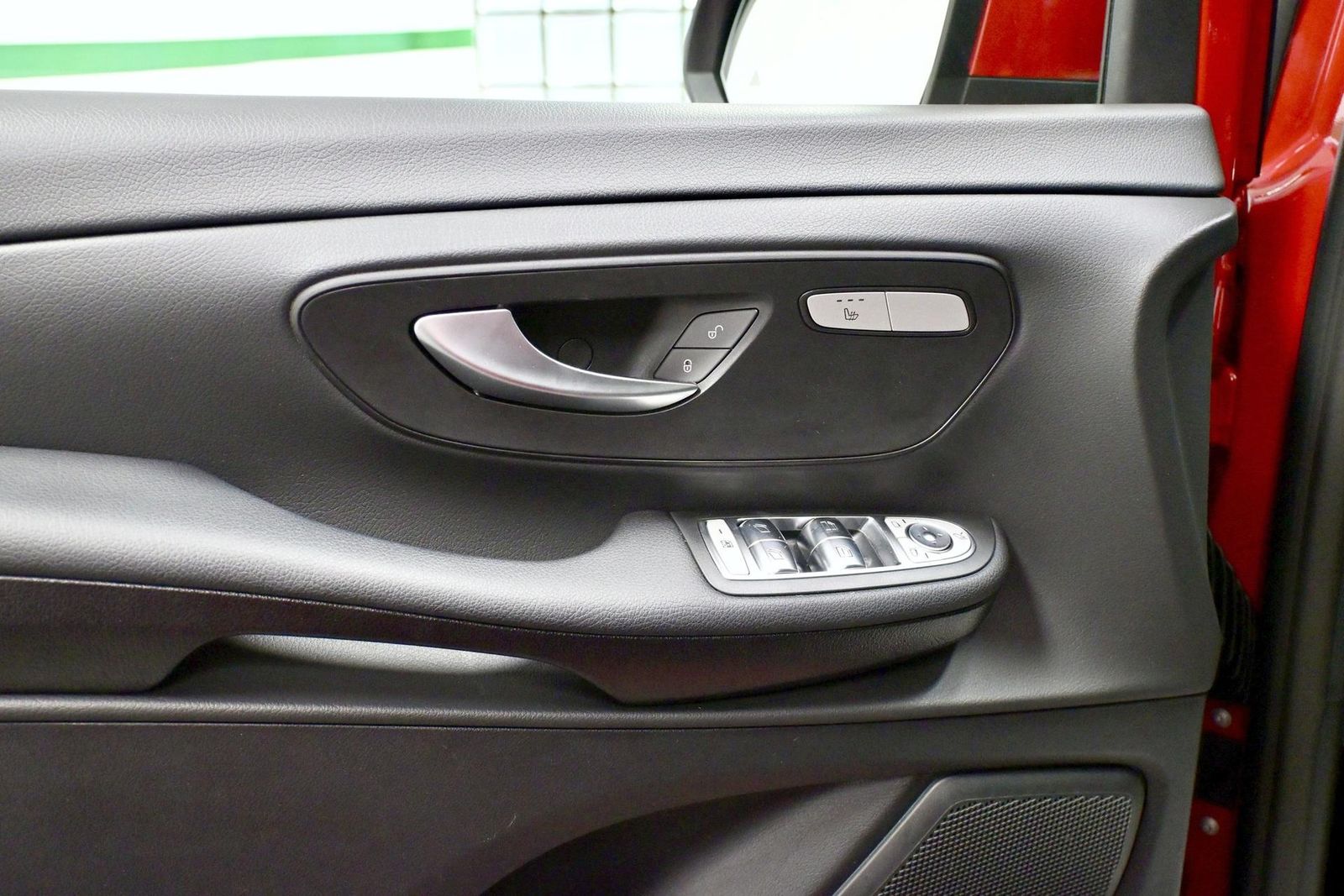 Mercedes-Benz V 220 d Rise lang foto 11