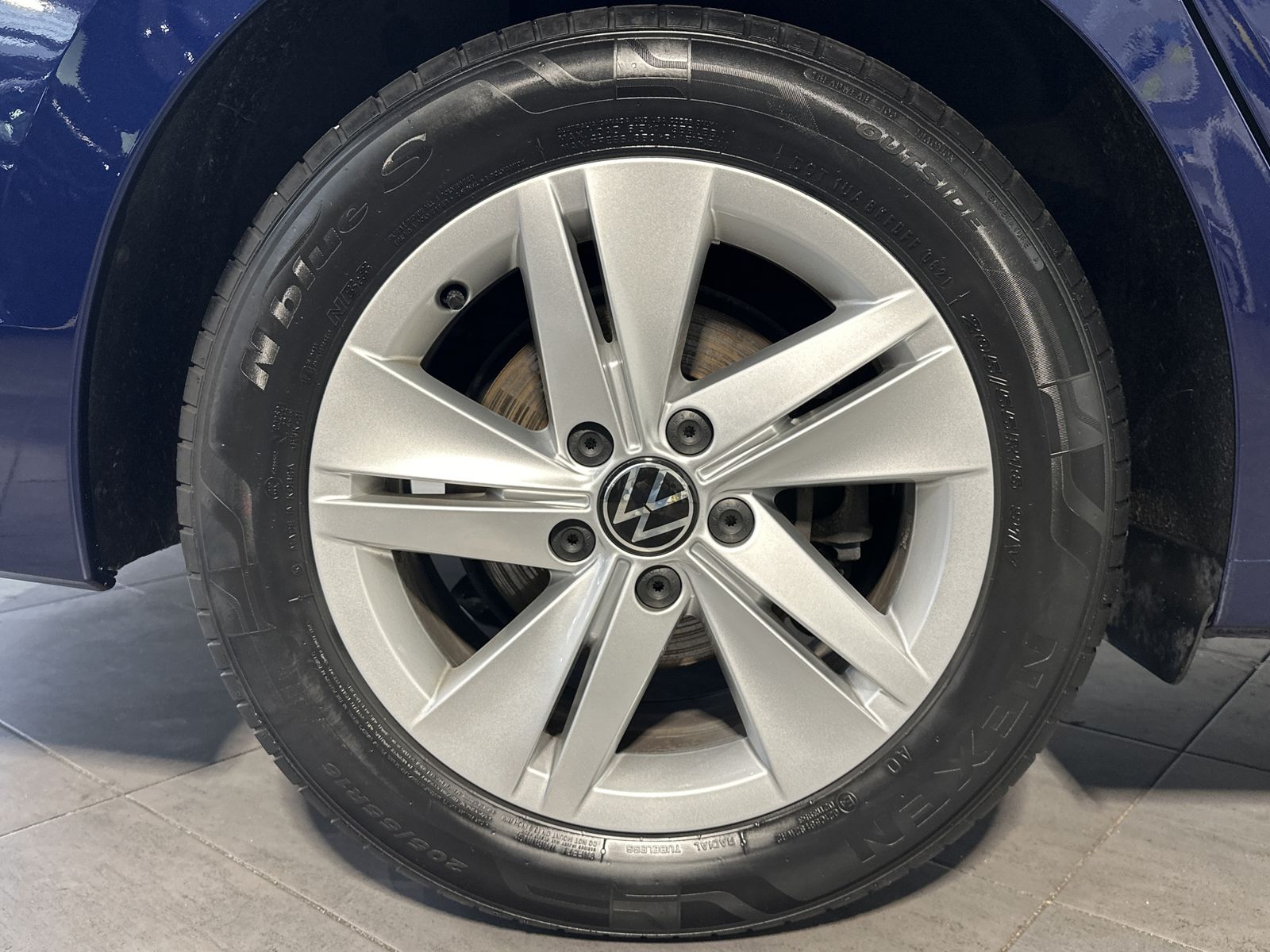 Fahrzeugabbildung Volkswagen Golf Variant 2.0 TDI DSG Life NAV+LED+DIGDISPLAY