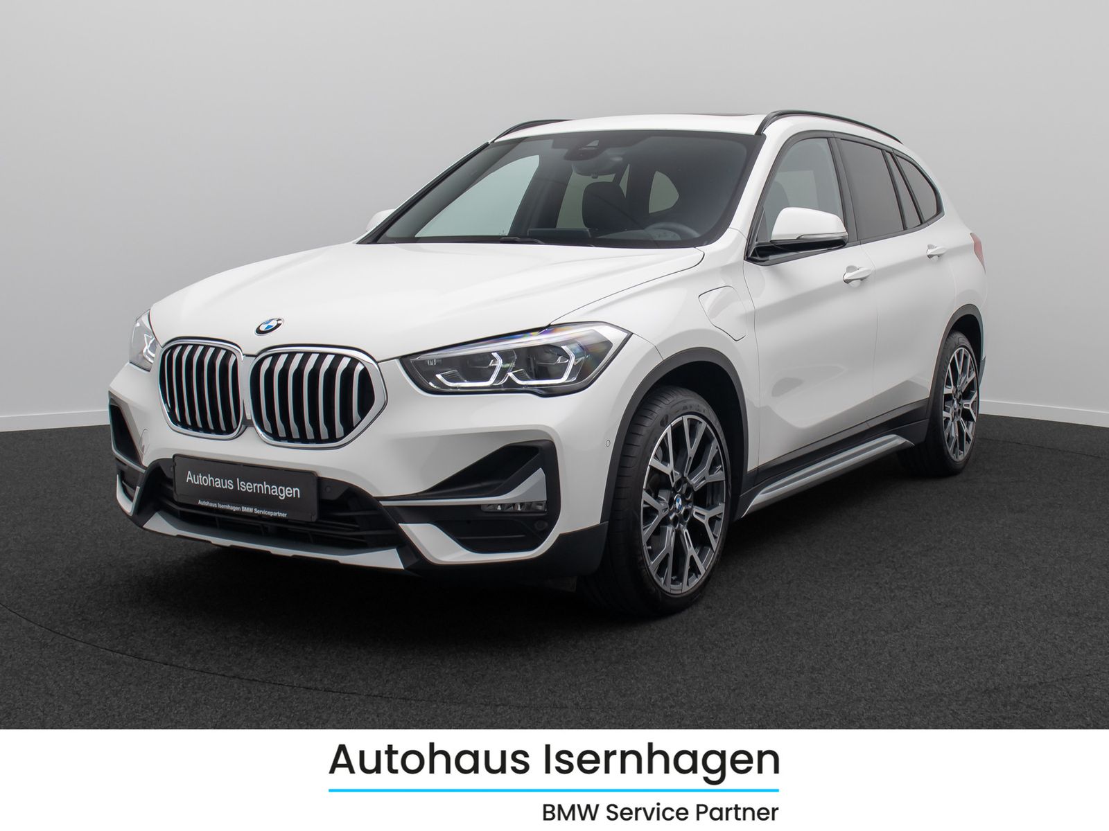 Fahrzeugabbildung BMW X1 xD25e xLine Panorama Kamera HUD DAB H/K 19"