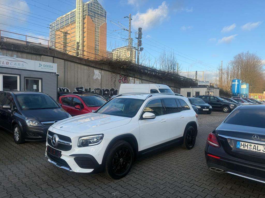 Mercedes-Benz GLB 220