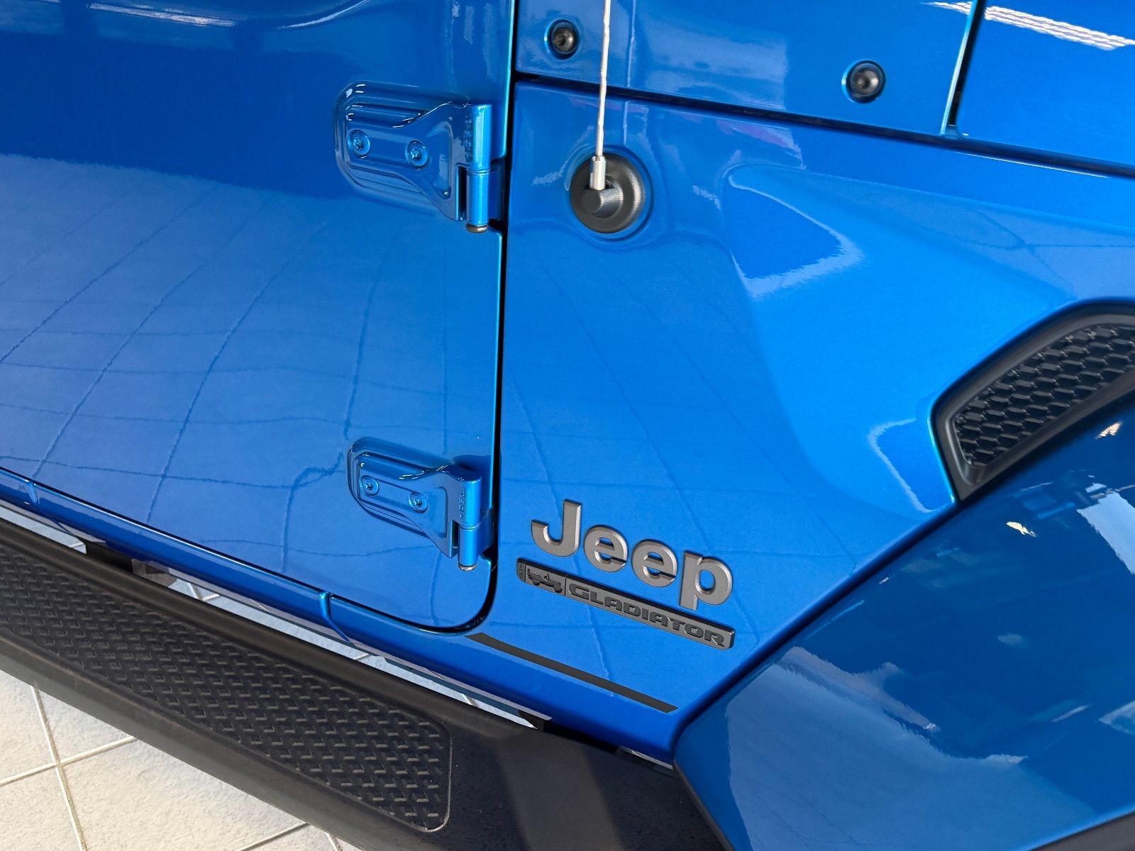 Fahrzeugabbildung Jeep Gladiator Launch Edition 4WD/KAMERA/LEDER/LED/EX