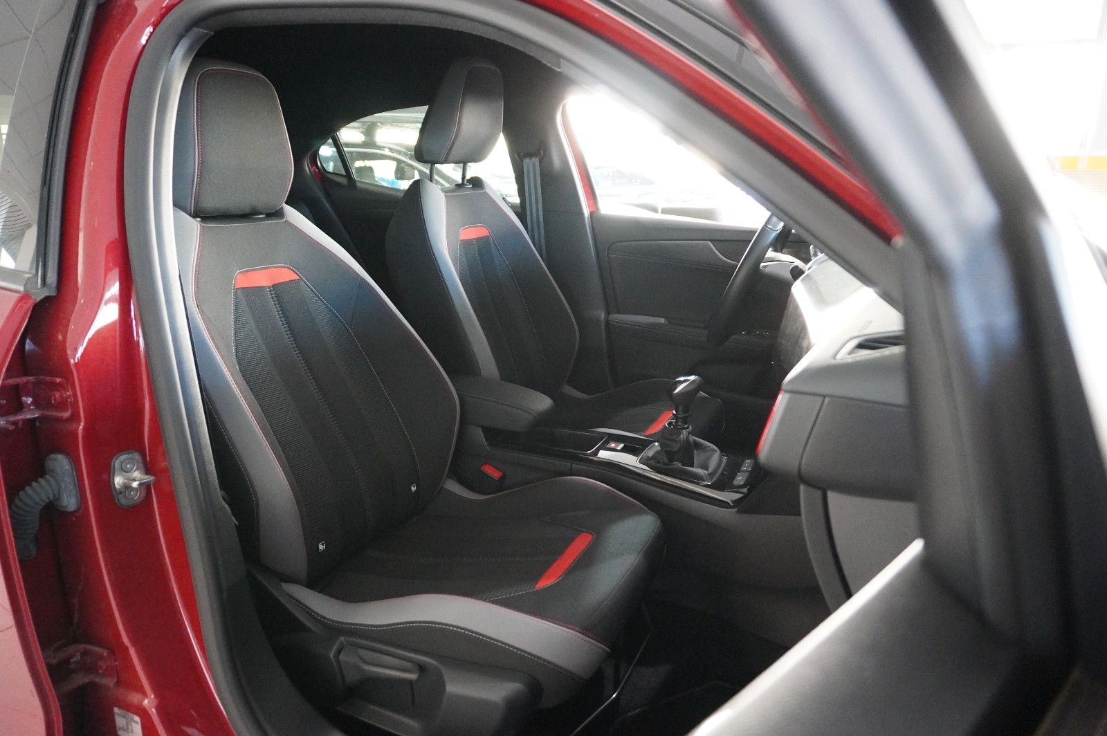 Fahrzeugabbildung Opel Mokka GS SPORT 1.2T NAVI/LED/KAMERA/SPORT/DAB+