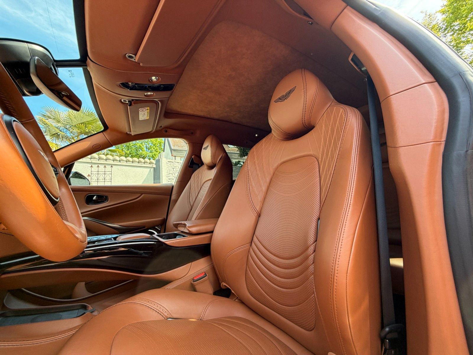 Aston Martin ASTON MARTIN DBX 4.0 V8 foto 21